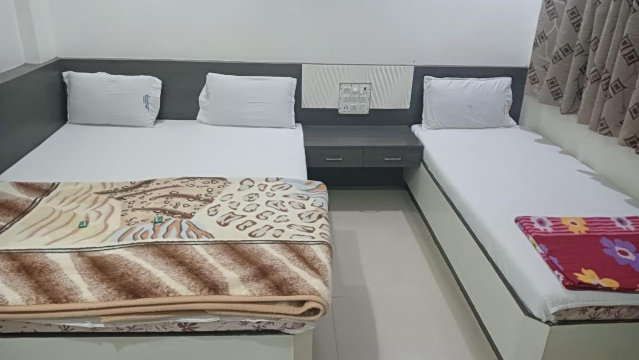 Hotel Shri Sai Darshan Shirdi Exterior photo