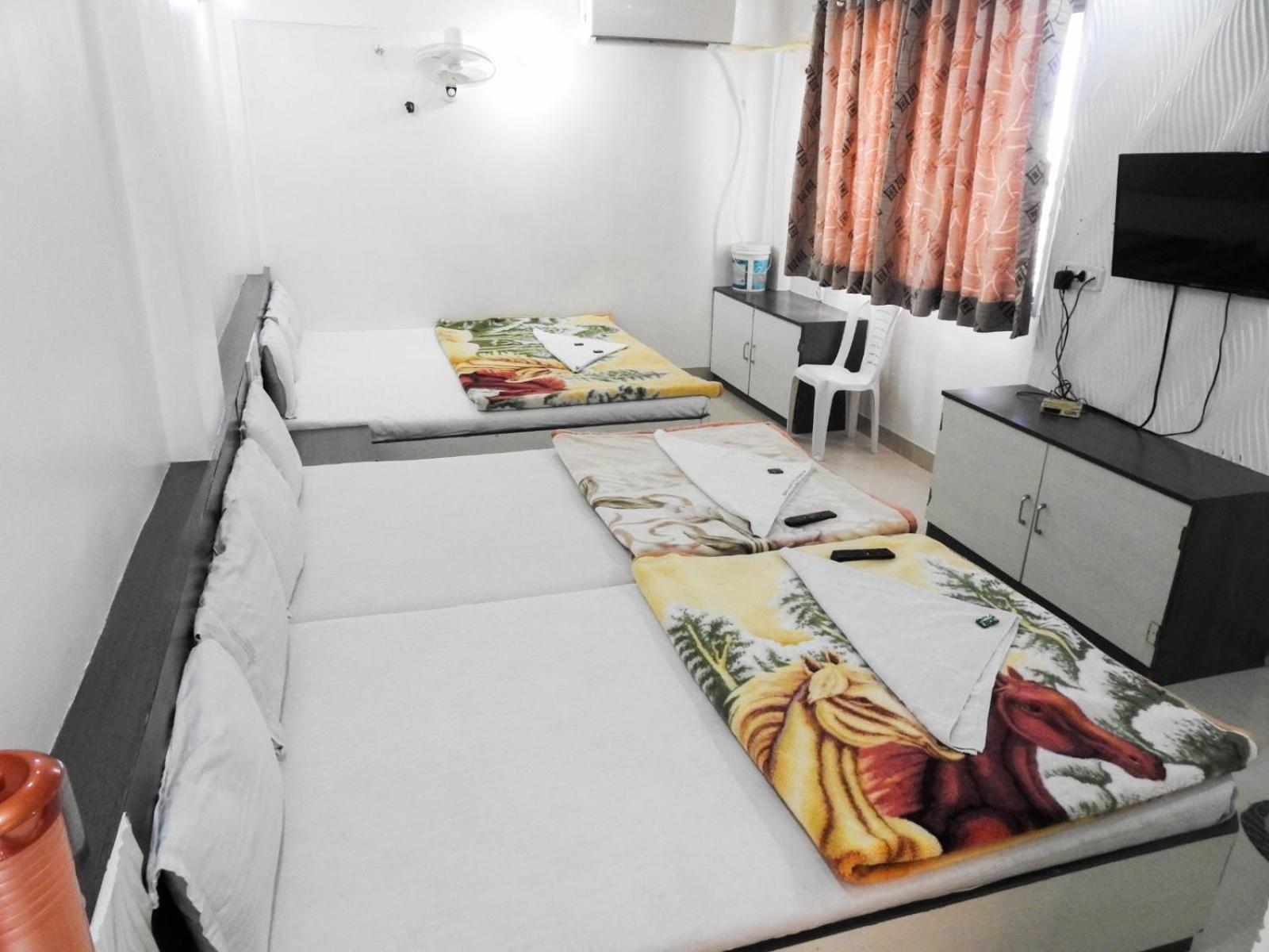 Hotel Shri Sai Darshan Shirdi Exterior photo